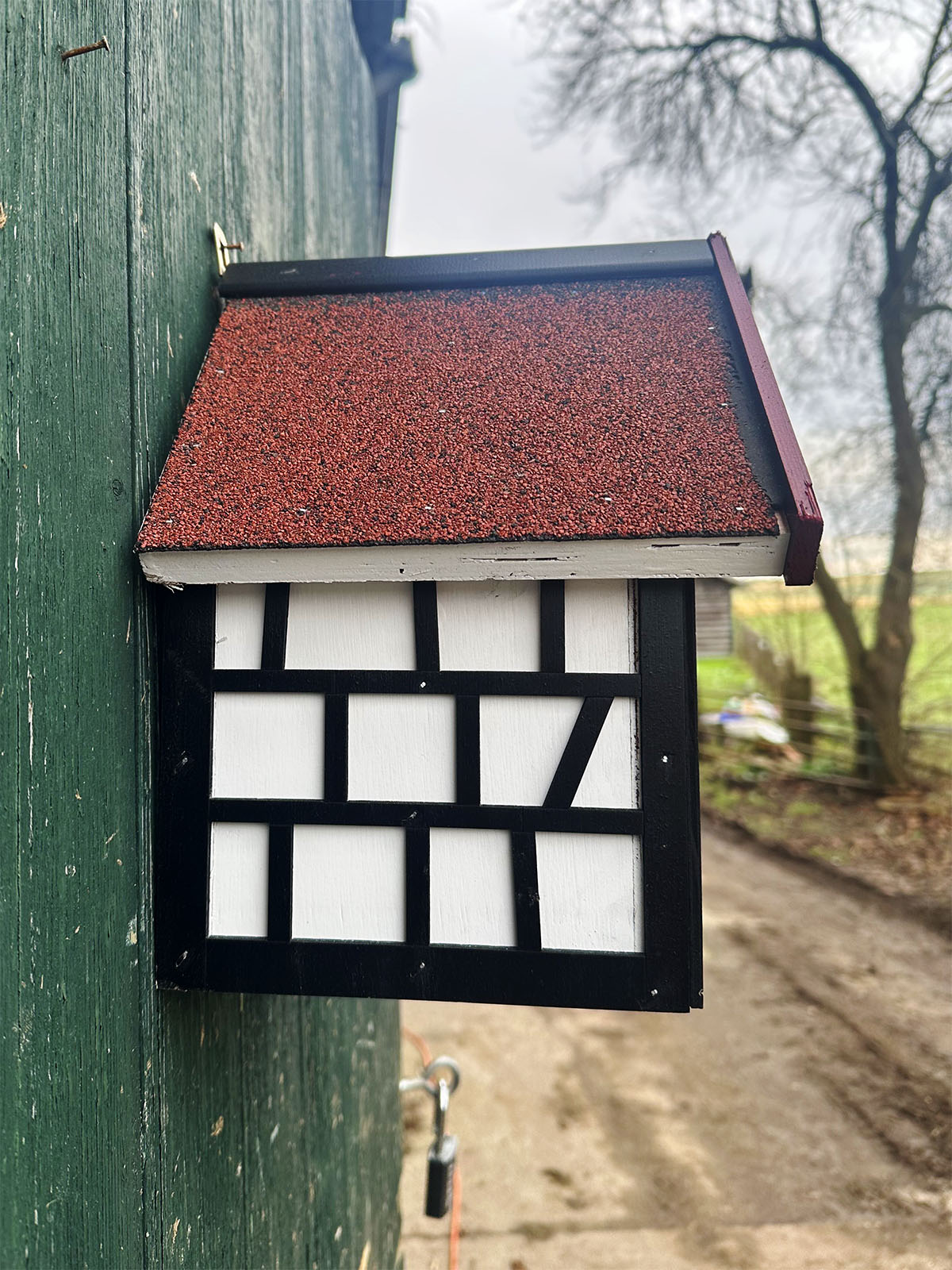Het Magnifieke vakwerk vogelhuisje