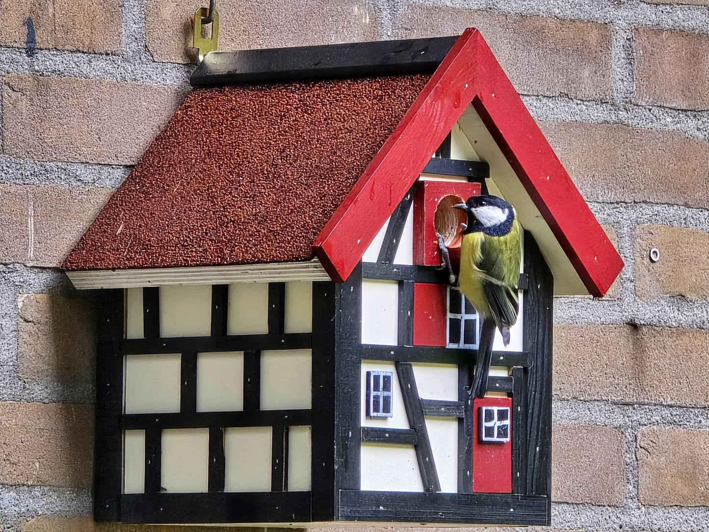 Het Magnifieke vakwerk vogelhuisje